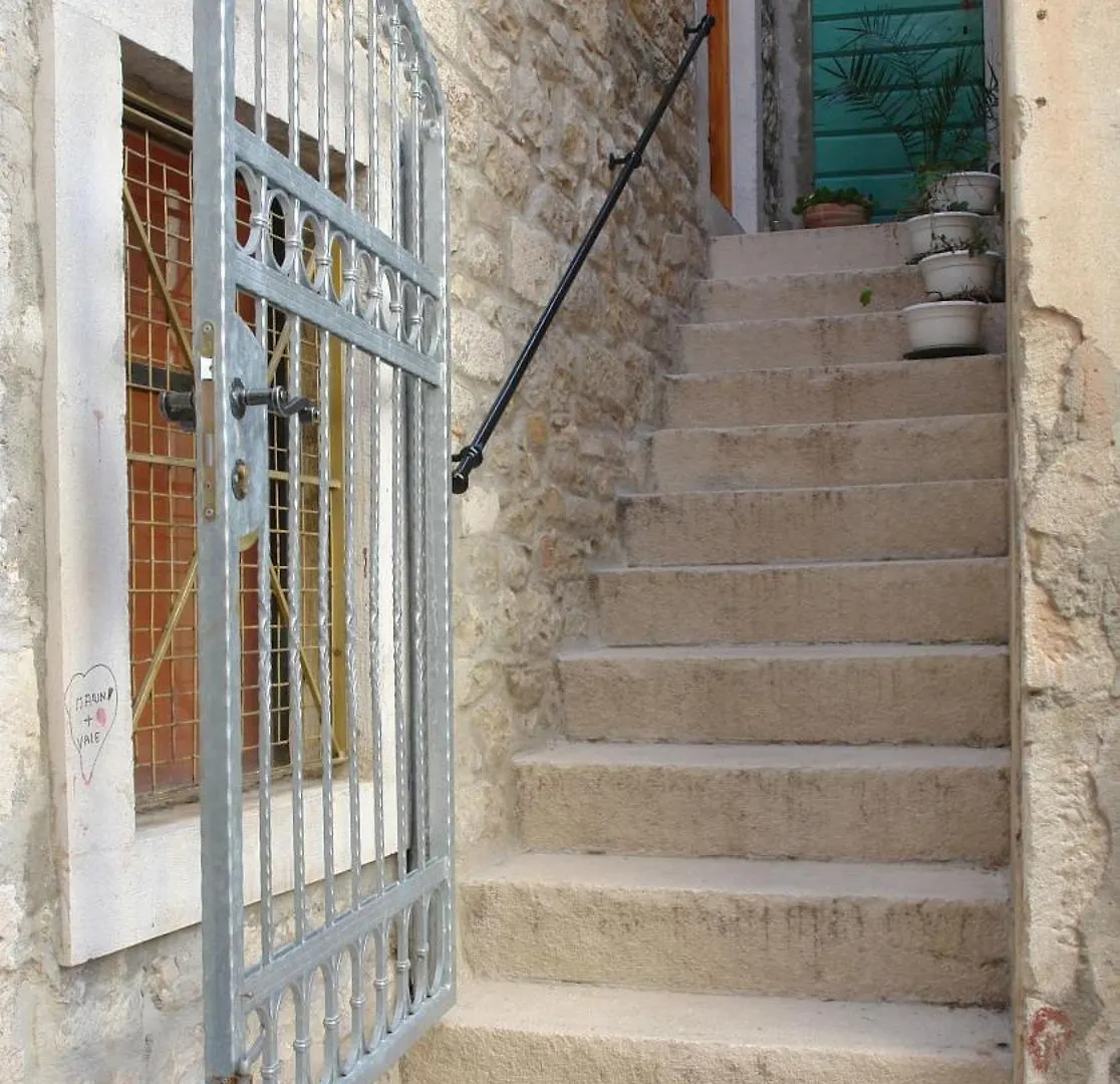 Apartments Salvezani Split 0*,  Croatia