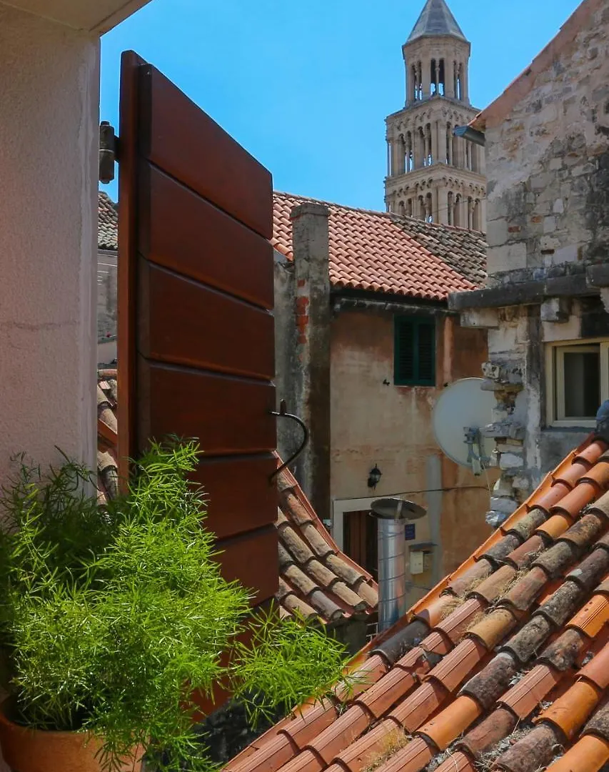 Apartments Salvezani Split