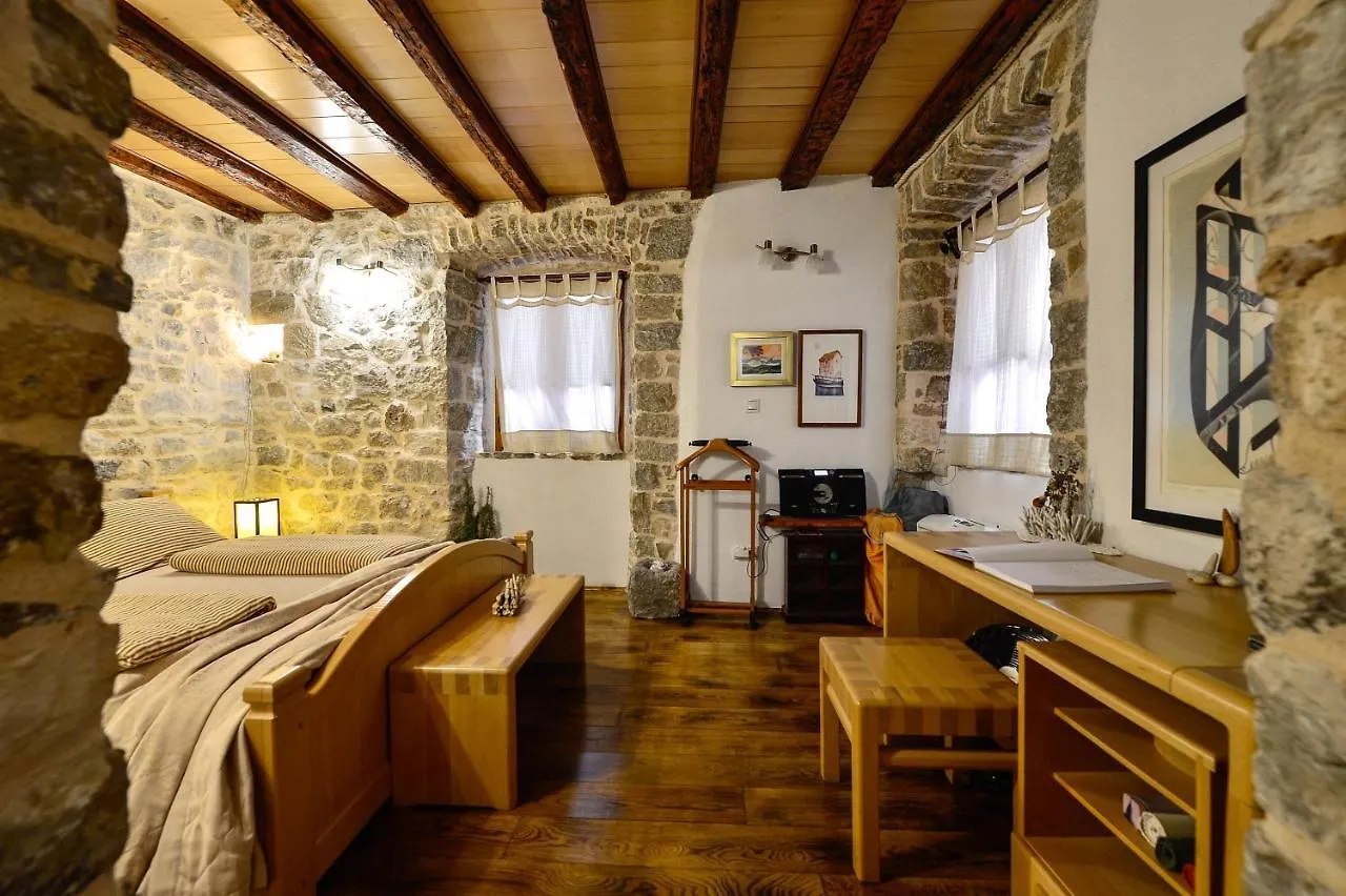 Apartments Salvezani Split 0*,  Croatia