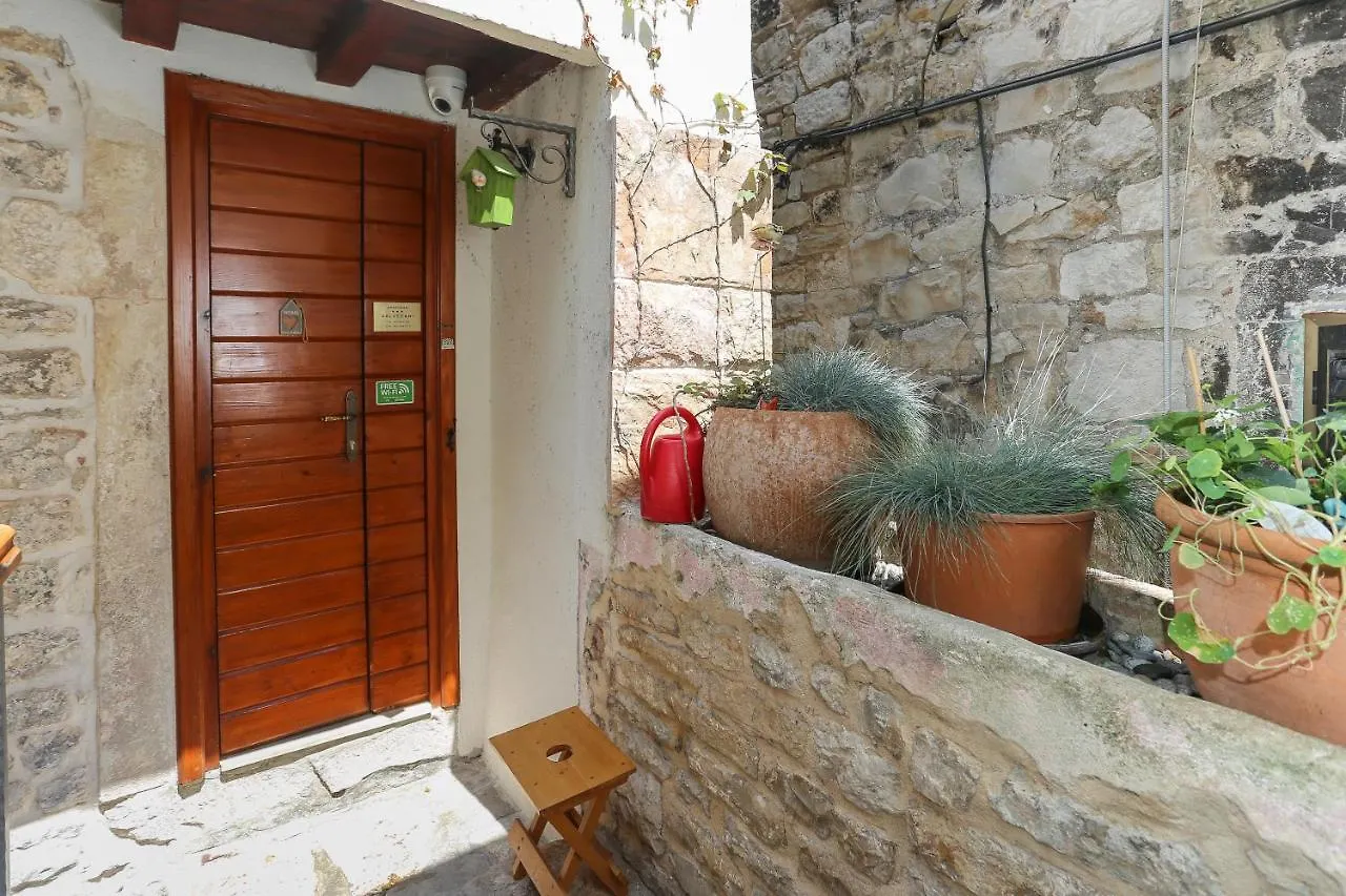 Apartments Salvezani Split